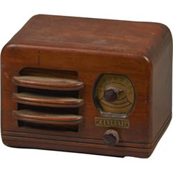 “General” Wood Mini 2-Knob Tabletop AM Radio.