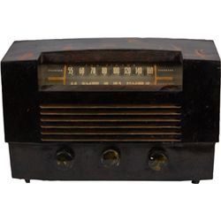 RCA Catalin Tabletop 3-Knob SW/AM Radio Model 66X8.