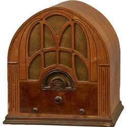 U.S. Radio & TV (Gloritone) Wood Tombstone 3-Knob Radio