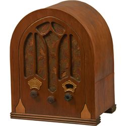 General Electric Wood Tombstone 3-Knob Radio Model K-50