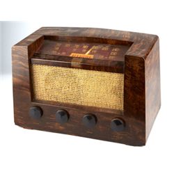 RCA Simulated Walnut Tabletop AM/FM Radio Model 8R75.
