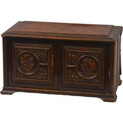 General Electric Carved Wood Tabletop 4-Knob Radio.