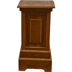 Wooden Pedestal Stand/Slot Machine Stand.