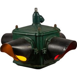 Green 4-Way Traffic Signal w/2 Red & 2 Yellow Lenses.