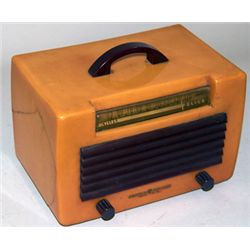 Vintage General Electric L570 Table Top Catalin Radio.