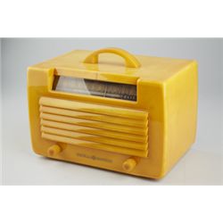 Vintage General Electric L570 Table Top Catalin Radio.