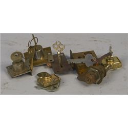 Lot Of 7 Different Assorted Locks w/ Keys.