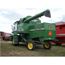 John Deere 7720 Turbo Combine