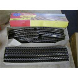 TRIANG HORNBY TRAIN ACCESSORIES, TRACK P 