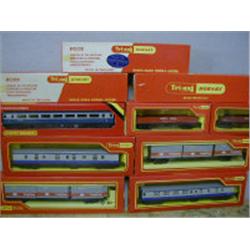 TRIANG HORNBY TEN BOXED MODELS INCLUDING 