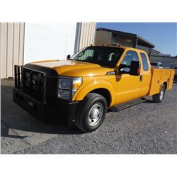 2011 FORD F350 XL EXT CAB SERVICE TRUCK, S/N 1FD8X3E65BEC54558, V8 gas, A/T, A/C, Knapheide service 