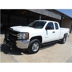 2012 CHEVROLET SILVERADO 2500 HD EXT CAB 4X4 PICKUP, S/N 1GC2KVCG5CZ223319, V8 gas, A/T, A/C, brush 