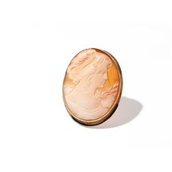 18 C cameo brooch with a lady’s head in profile, around 1910