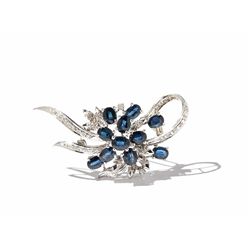 Sapphire and Diamond Brooch of 8C White Gold, around 1970