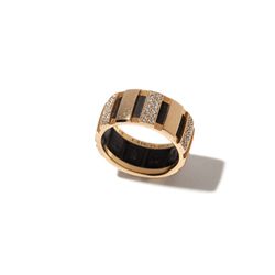 Chaumet „Class one“ Gold Ring with 72 Diamonds, around 2000