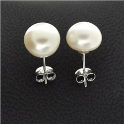 APP: 1k Cream Cultured Freshwater Pearl Earrings