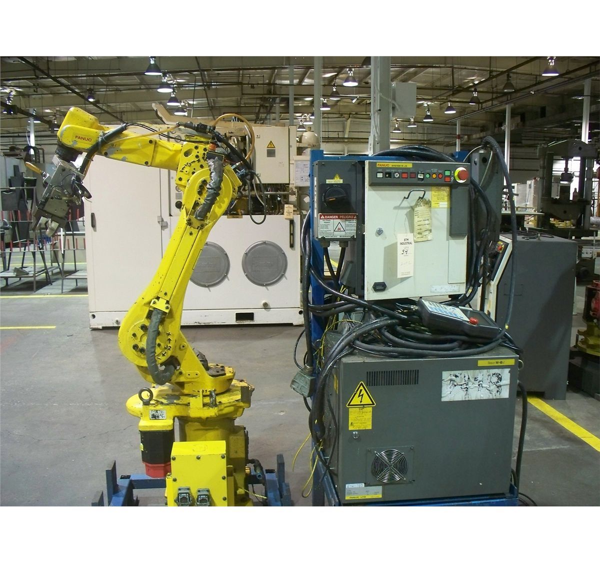 Fanuc Rj3 Fanuc M6i Robot with RJ3 Control