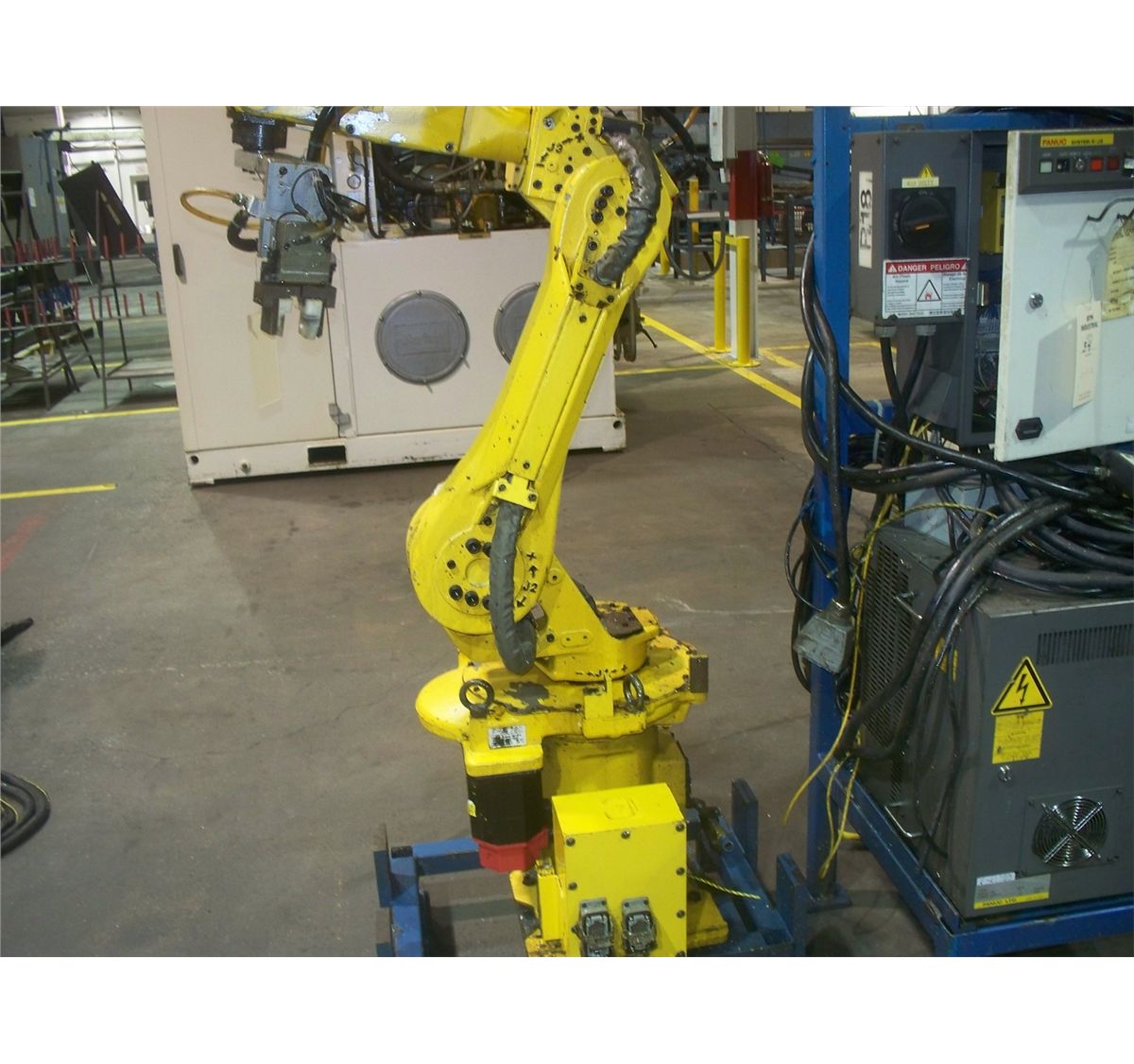 Fanuc Rj3 Fanuc M6i Robot with RJ3 Control - BTM Industrial