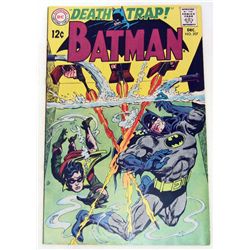 1968 BATMAN #207 COMIC BOOK