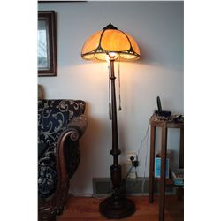 FLOOR LAMP