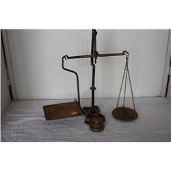 CANADA POSTAL SCALE (1940'S)