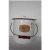 Image 1 : ENAMEL RED & WHITE CHAMBER POT (FULL OF CASTERS