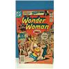 Image 3 : (10) vintage Wonder Woman Comics for one money