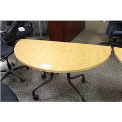 MAPLE MOBILE 4' UTILITY TABLE