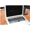 Image 1 : MACBOOK AIR 13'' 4GB. 256 GB SSD, 1.8 GHZ I7 PROCESSOR