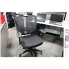 Image 2 : BLACK MESH MID BACK TASK CHAIR S2