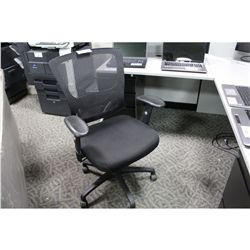 BLACK MESH MID BACK TASK CHAIR S2