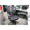 Image 2 : BLACK MESH MID BACK TASK CHAIR S2