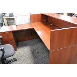 CHERRY LH GALLERY DESK