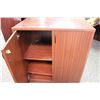 Image 2 : MAHOGANY 42'' DOUBLE DOOR BOOK CASE