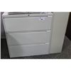 Image 2 : GREY 3 DRAWER LATERAL FILE CABINET