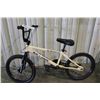 Image 1 : CREAM SIX PACK SINGLE SPEED BMX BIKE