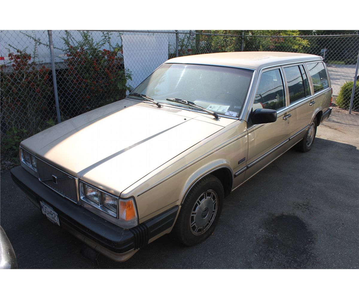 1987 VOLVO 740 GLE VIN YV1FX8853H1115504 1987-volvo-740-gle-vin-yv1fx8853h1115504