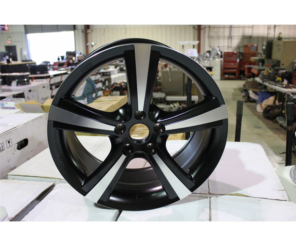 SET OF 4 MIM 18X8 TIRE RIMS