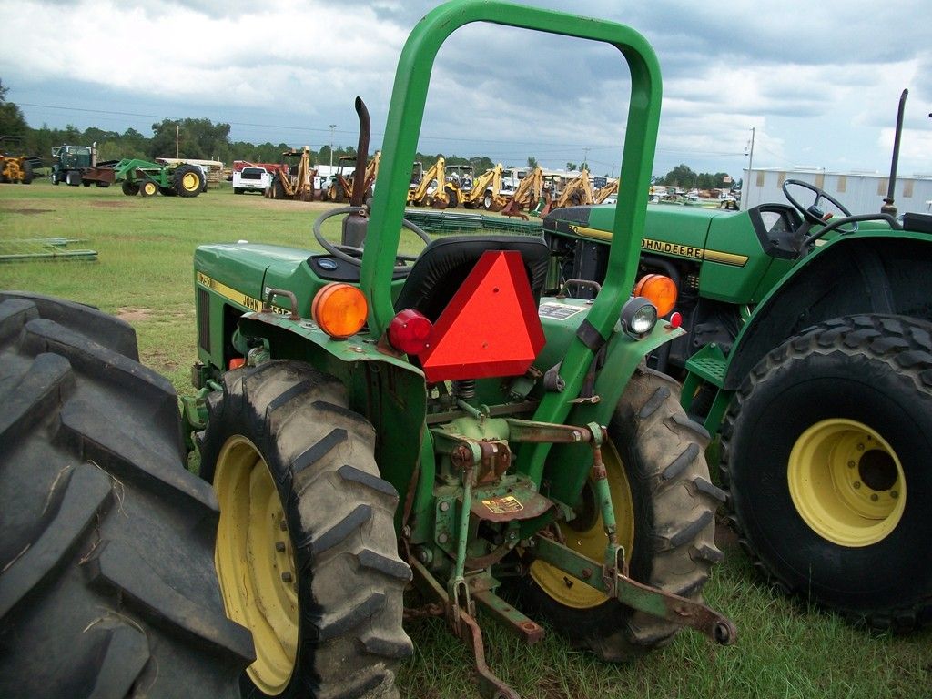 John Deere 750 TRACTOR W/ BELLY MOWER SerS018529