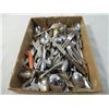 Image 1 : BOX LOT SILVER PLATED & STAINLESS STEEL SILVERWARE