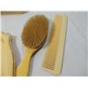 Image 7 : LOT 9 VINTAGE CELLULOID VANITY SET