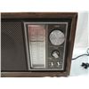 Image 2 : VINTAGE PANASONIC AM/FM RADIO