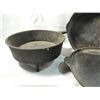 Image 2 : LOT 4 CAST IRON SKILLETS