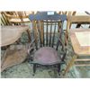 Image 1 : SMALL ROCKING CHAIR