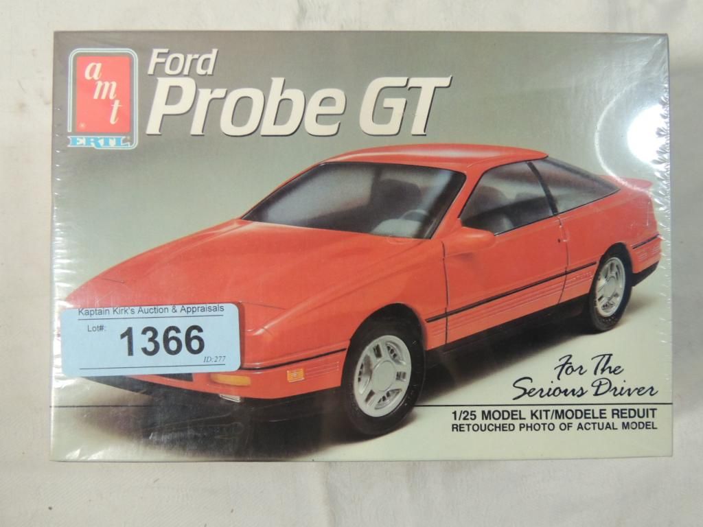 AMT ERTL 1989 FORD PROBE GT PLASTIC MODEL KIT