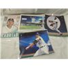 Image 1 : LOT 4 BASEBALL PLAYER GIANT CARDS &  KEEPSAKES