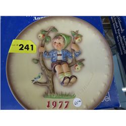 1977 Goebel-Hummel Christmas plate