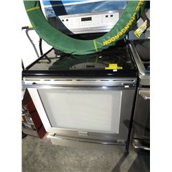 Frigidaire smooth top range - used