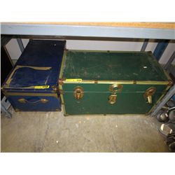 2 Metal trunks