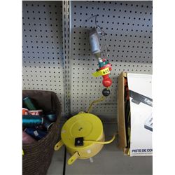 Trouble light with extension cord on reel